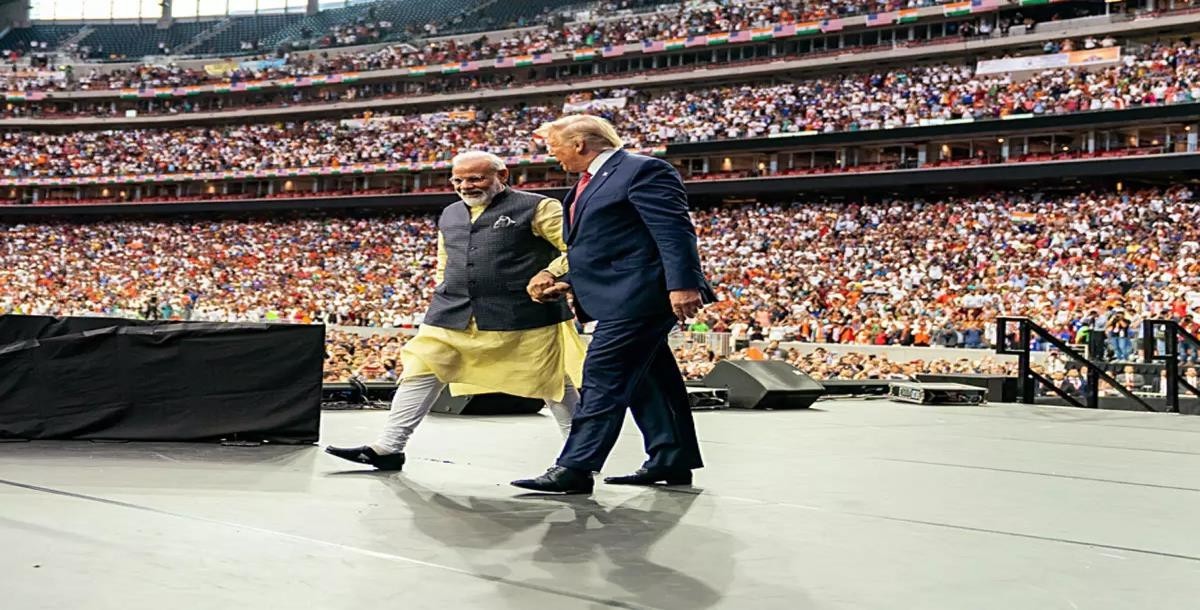 Personal rapport and public displays of friendship